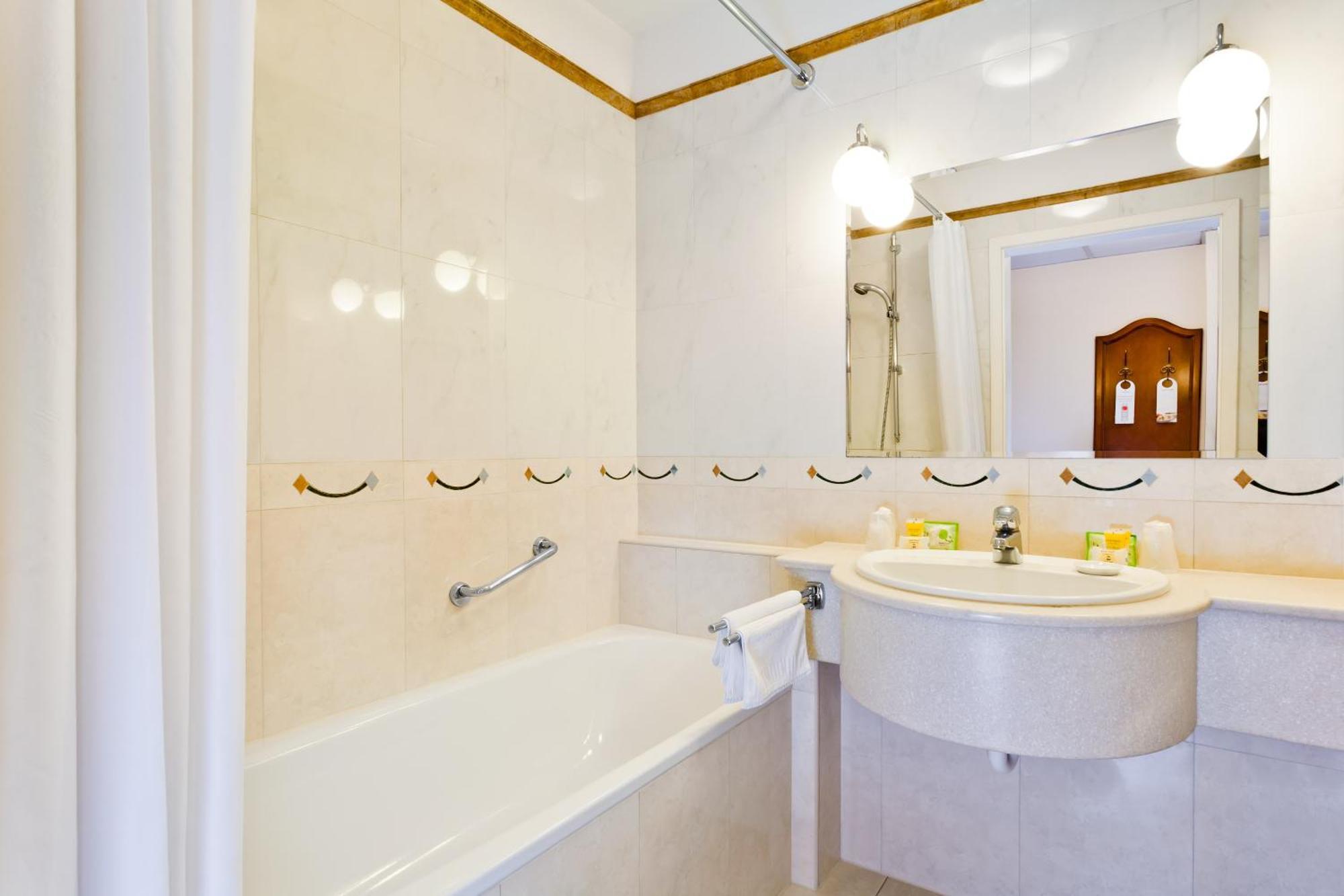 Junior Suite,61049407:JPEG